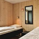 Дом отдыха Front In With Sauna