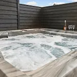 Дом отдыха Front In With Sauna
