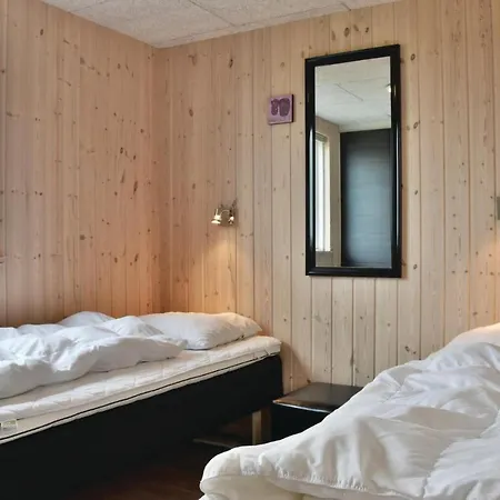 Front In With Sauna Holiday home