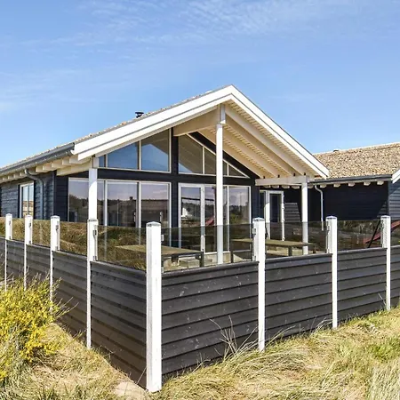 Front In With Sauna *