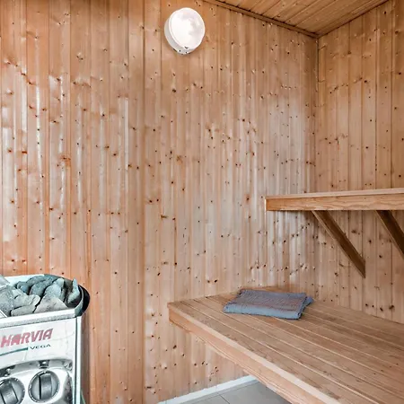Front In With Sauna * Ringkobing